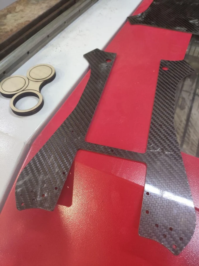 Лазерная резка, фрезеровка, термогибка, покраска. По Вашим проектам.
