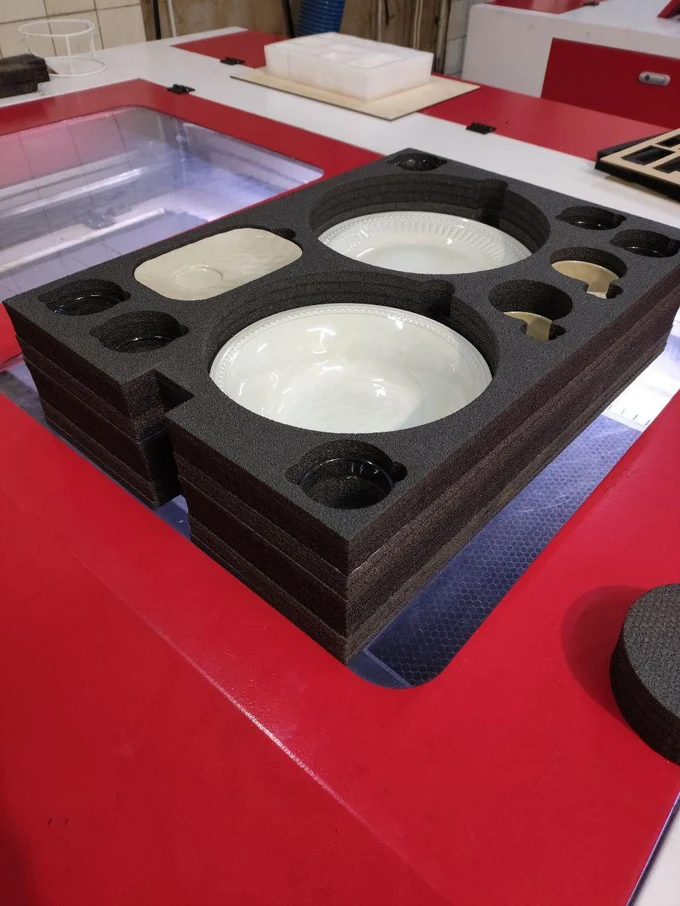 Лазерная резка, фрезеровка, термогибка, покраска. По Вашим проектам.
