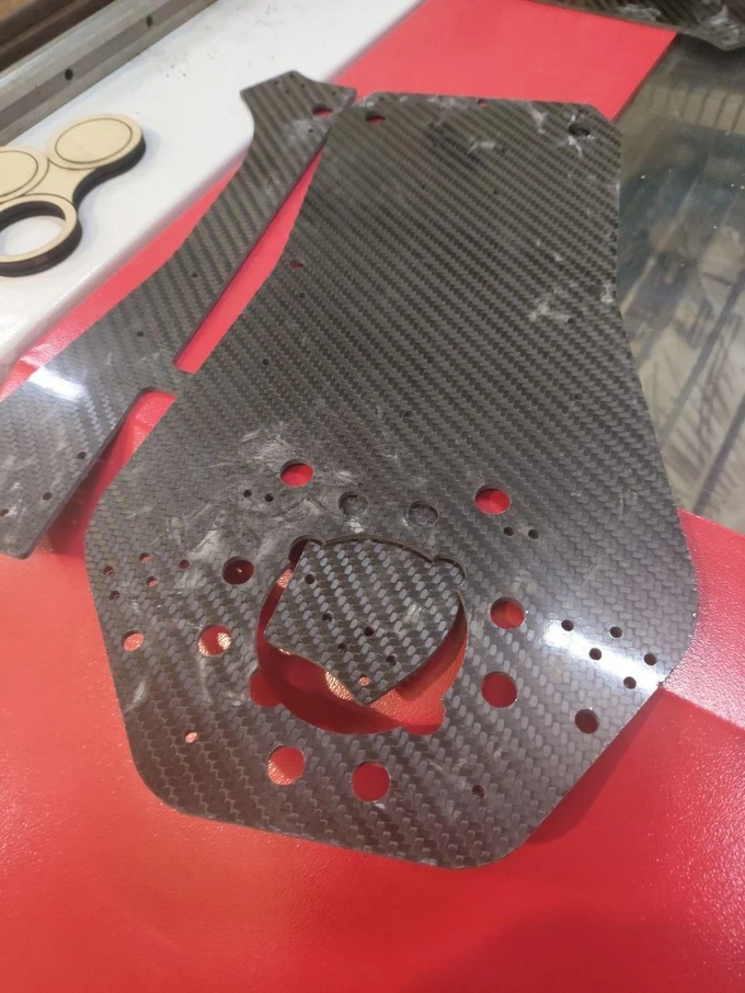 Лазерная резка, фрезеровка, термогибка, покраска. По Вашим проектам.
